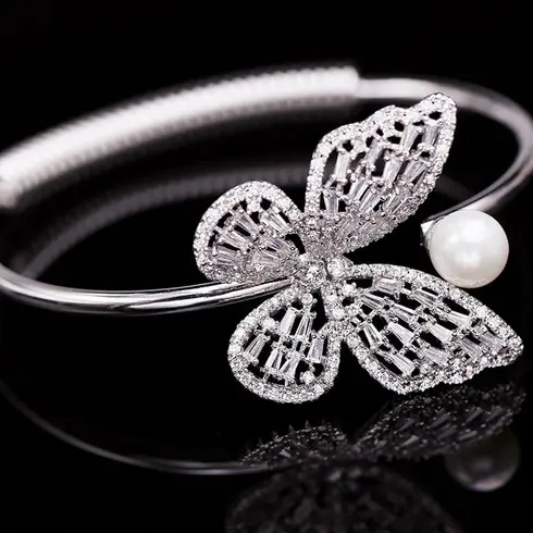 Bracelet Papillon argenté Manchette