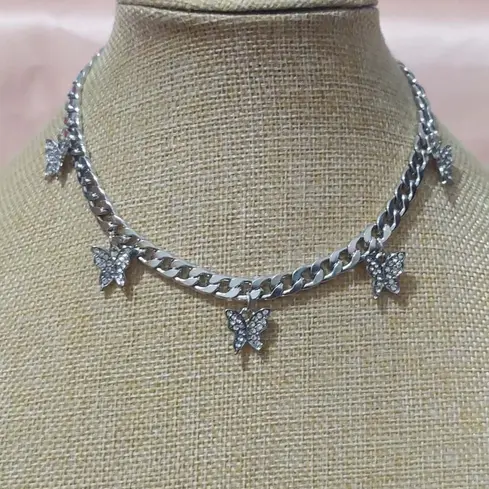 Collier Ancien Papillon