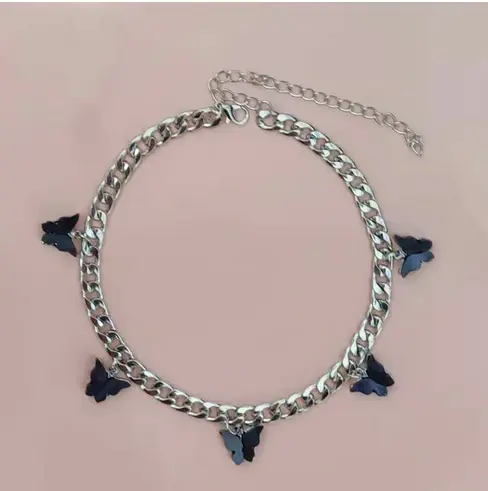 Collier Rétro Papillon Noir