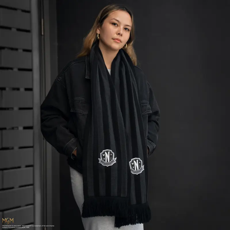 Écharpe Noire Académie Nevermore