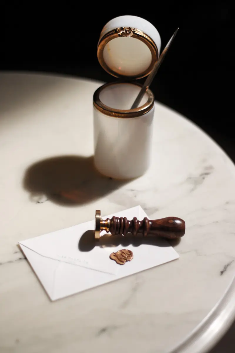 FLEUR-DE-LIS WAX SEAL