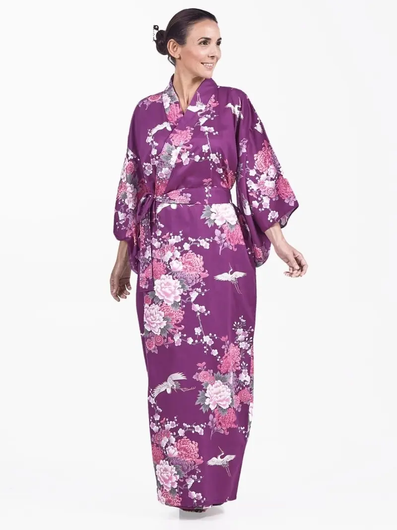Kimono Japonés Peonía y Grullas Púrpura Mujer