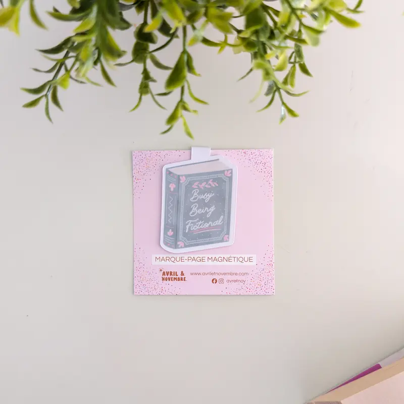Marque-Page Magnétique – Busy being fictional