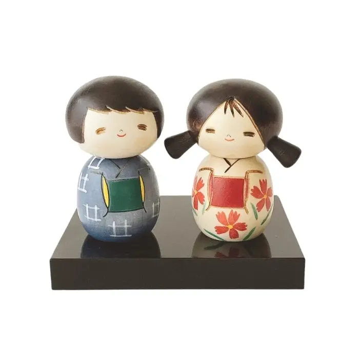 Muñecas Kokeshi de la Amistad