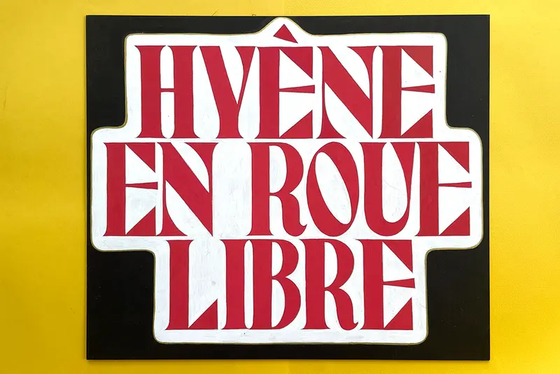 Plaque Hyène en Roue Libre peinte à la main