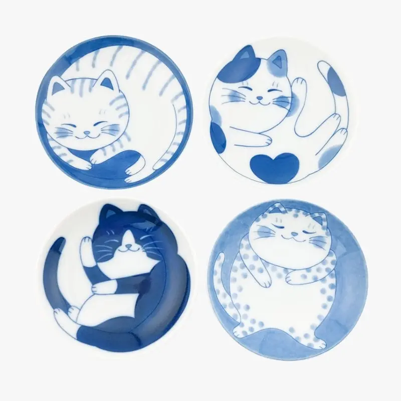 Platos Japoneses Pequeños de Gatos