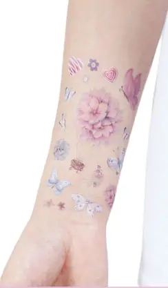 Tatouage Papillon Fleurs